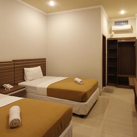 מטאראם Palapa Hotel מראה חיצוני תמונה