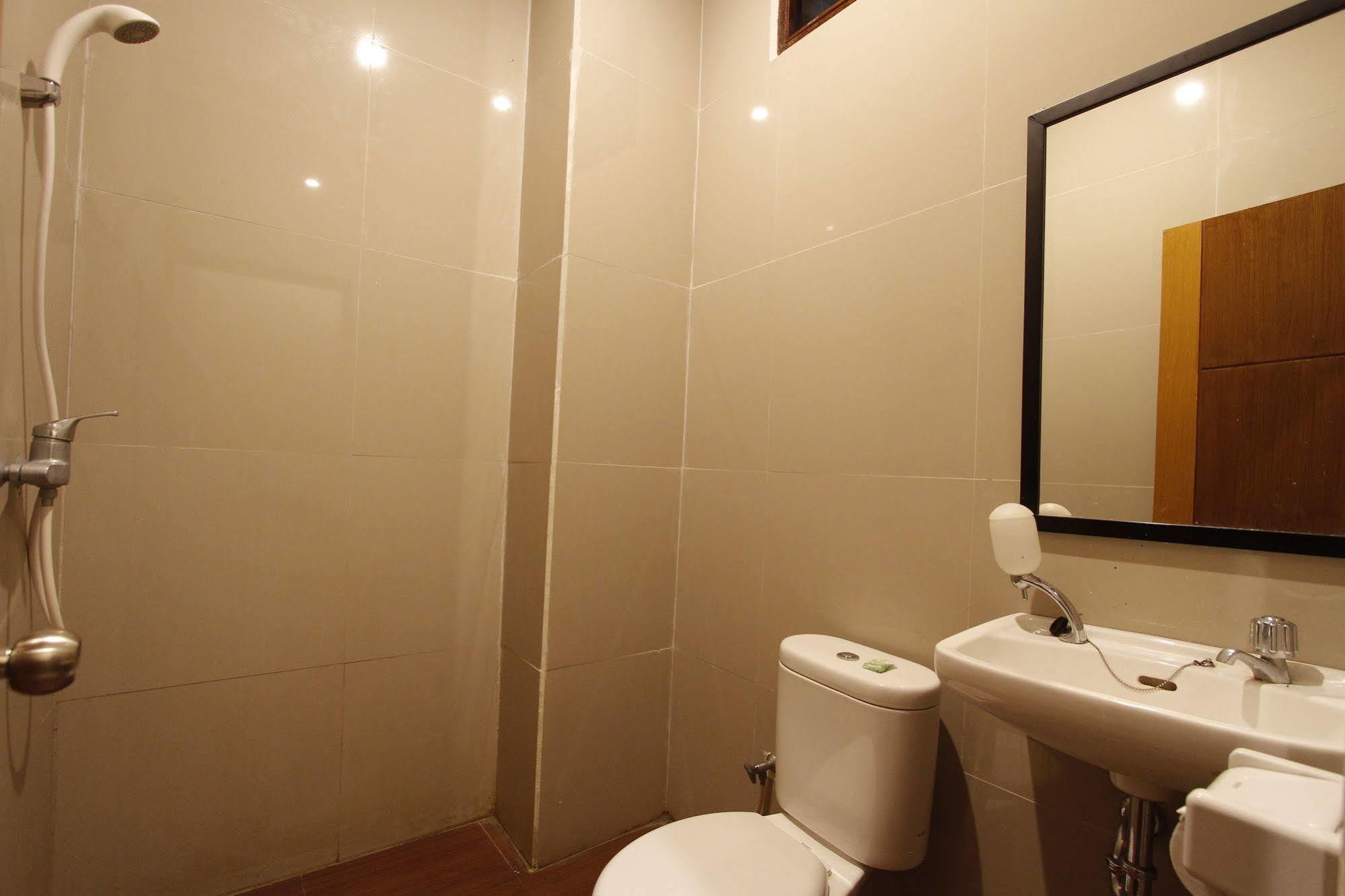 מטאראם Palapa Hotel מראה חיצוני תמונה