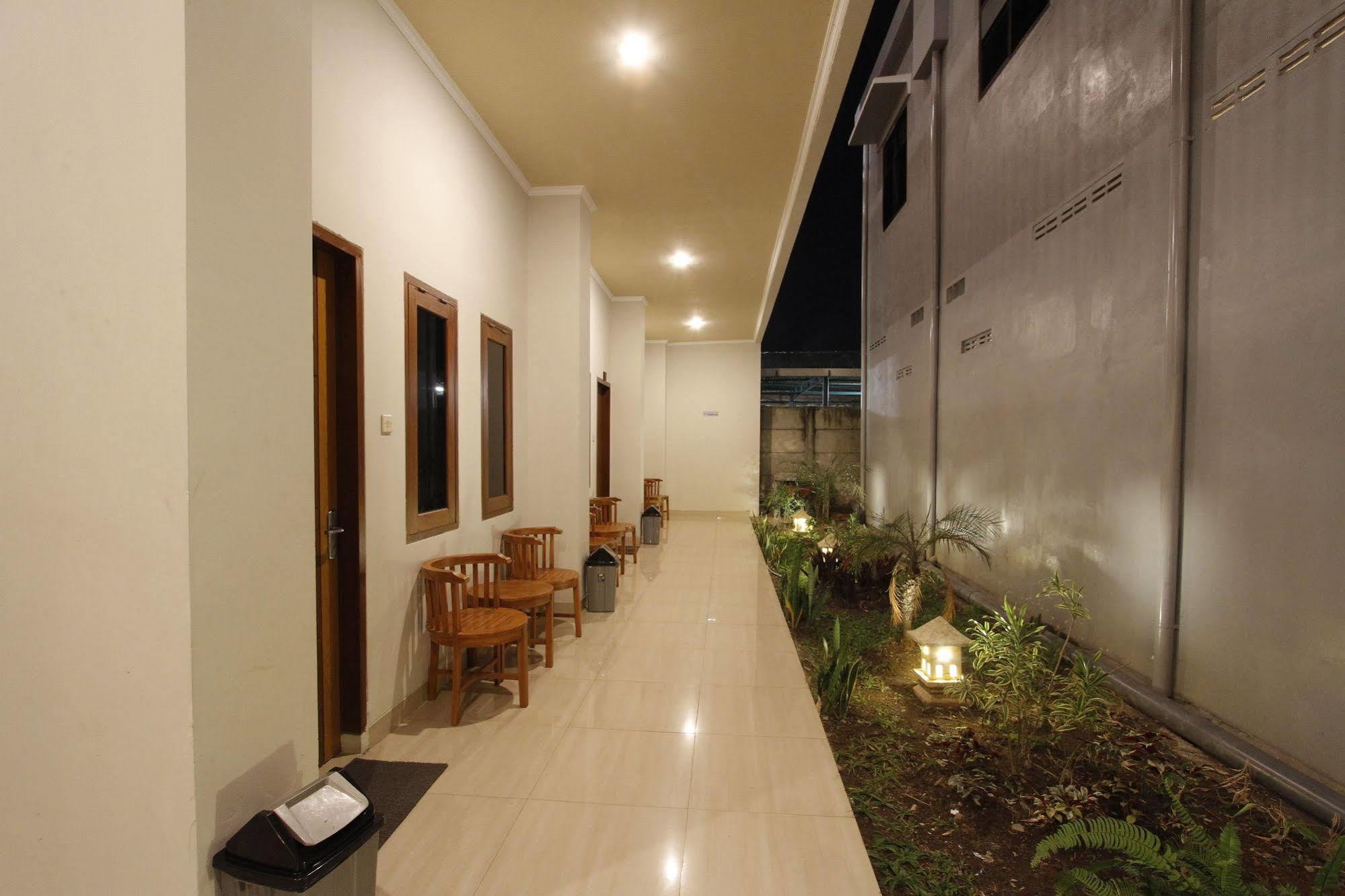 מטאראם Palapa Hotel מראה חיצוני תמונה