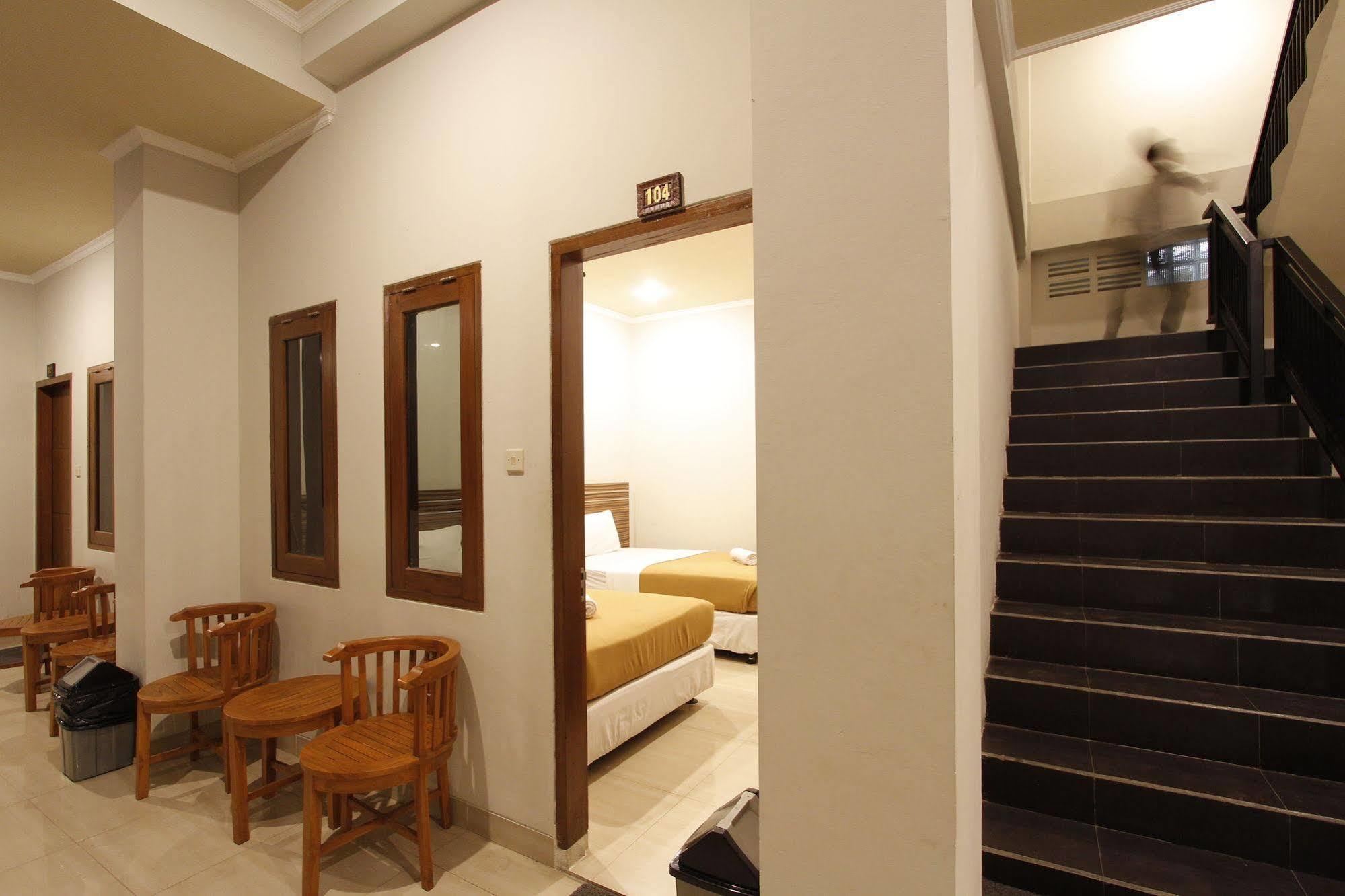 מטאראם Palapa Hotel מראה חיצוני תמונה